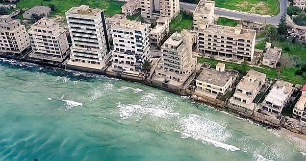 Kıbrıs'ın Hayalet Şehri Kapalı Maraş