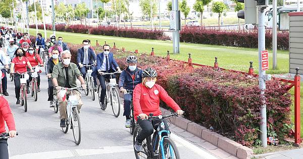 Kayseri'den Dünya Bisiklet Günü manzarası