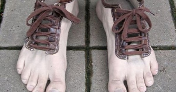 Dünyanın en çirkin tasarımına sahip 20 ayakkabı modeli