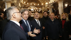 Tarihe Destek, Eğitime Hizmet