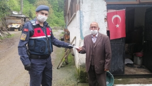 Bekir Dede, 'Biz Bize Yeteriz Türkiyem' İçin Emekli Maaşını Bağışladı