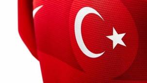 Milli futbolcudan kötü haber! Sırbistan maçında oynayamayacak