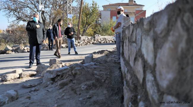 Kayabağ Mahallesi'ndeki duvarlar restore ediliyor