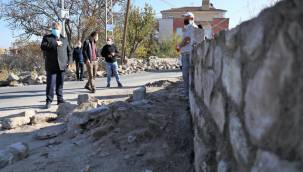Kayabağ Mahallesi'ndeki duvarlar restore ediliyor