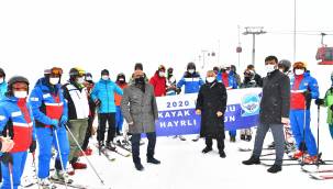 Erciyes'te kayak sezonu açıldı