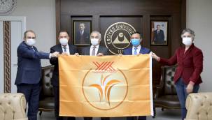 Erciyes Üniversitesi'ne Turuncu Bayrak Belgesi verildi