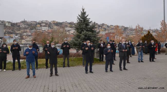 Hacılar'da eller göğe açıldı, şehitler için dua edildi