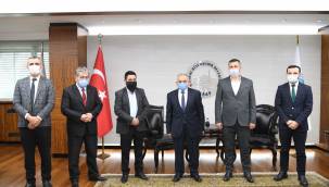 Başkan Büyükkılıç, o şoförleri ödüllendirdi