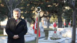 Başkan Palancıoğlu'ndan Kartal Şehitliği'ne ziyaret