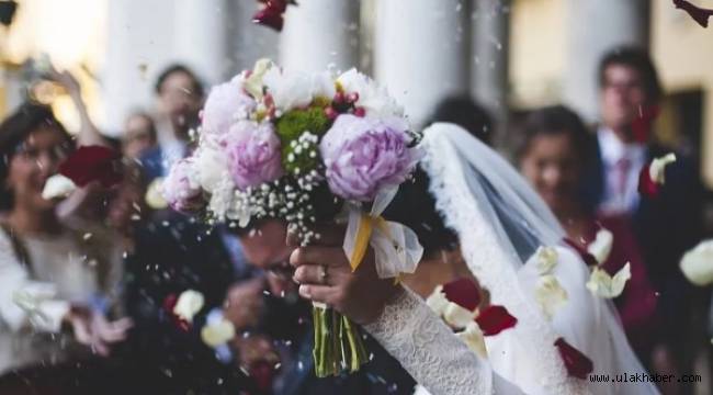 Evlenen çiftlerin sayısı 2020 yılında 487 bin 270 oldu