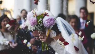 Evlenen çiftlerin sayısı 2020 yılında 487 bin 270 oldu