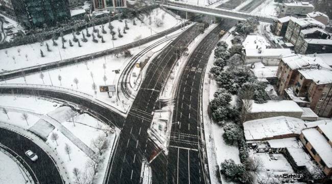 Karlı havalarda araç nasıl kullanılır?