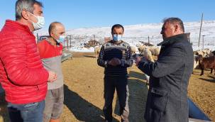 Kazım Yücel ve Mustafa Çalıksoy besicilerin derdini dinledi