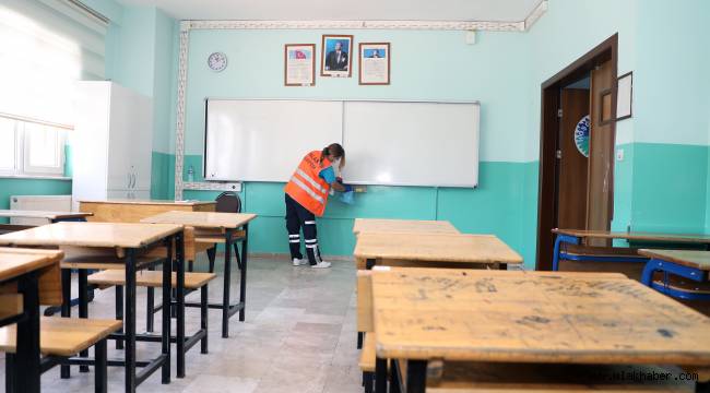 Talas Belediyesi, okulları yüz yüze eğitime hazırladı