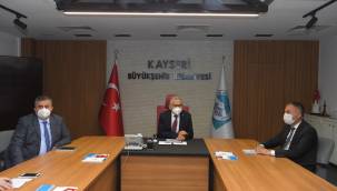 Başkan Büyükkılıç, gözünü taşralardan ayırmıyor