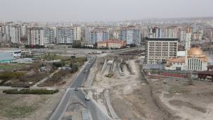 Büyükşehir Belediyesi'nin kavşak çalışmaları sürüyor