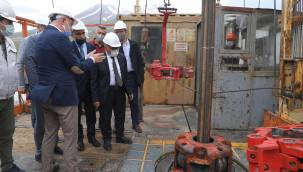 Başkan Büyükkılıç, Erciyes'ye sıcak su çalışmalarını inceledi