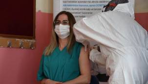 Tüm öğretmen ve eğitim çalışanlarının koronavirüs aşı randevuları açıldı