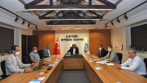 Başkan Büyükkılıç'tan Develi, Yeşilhisar ve İncesu yatırım toplantısı