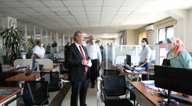 Başkan Palancıoğlu, ilk mesai gününde personeli ile bayramlaştı