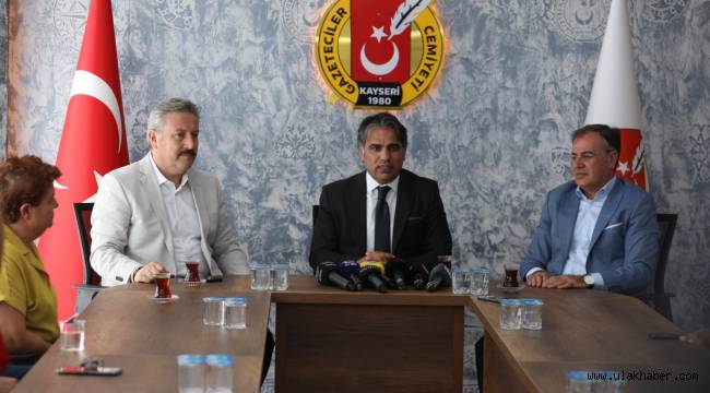 Başkan Palancıoğlu KGC'yi ziyaret ederek Basın Bayramı'nı kutladı