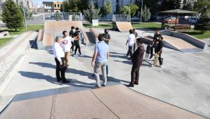 Başkan Palancıoğlu'ndan kaykay tutkunu gençlere söz