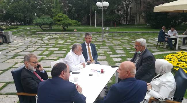 Büyükkılıç, Ak Parti Genişletilmiş İl Başkanları Toplantısı'na katıldı