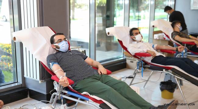 Büyükşehir Belediyesi personeli kan bağışında bulundu