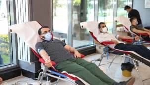 Büyükşehir Belediyesi personeli kan bağışında bulundu