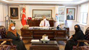 İHH Kayseri Kadın Kollarından Başkan Palancıoğlu'na davet hem ziyaret hem davet