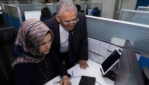 Büyükşehir'in ALO 153 hattı, bir ayda 95 bin çağrı yanıtladı