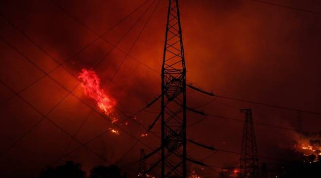 Milas'taki yangın, Kemerköy Termik Santral'e sıçradı!