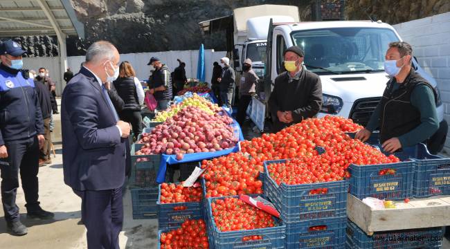 Yahyalı Belediyesi, pazarcı esnafından 3 ay kira almayacak