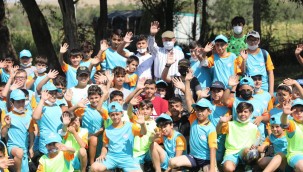 Başkan Çolakbayrakdar, Kocasinan'ın yaz kursları finaline katıldı