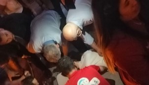 Bayılan sporcuya doktor başkan ve doktor vekil müdahale etti