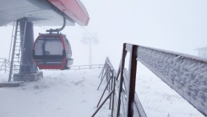 Erciyes, sonbaharın ilk ayında beyaza büründü