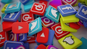 "Sosyal medya için Singapur modeli de mercek altına alındı"