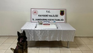 Uyuşturucu operasyonunda 1077 adet hap ele geçirildi