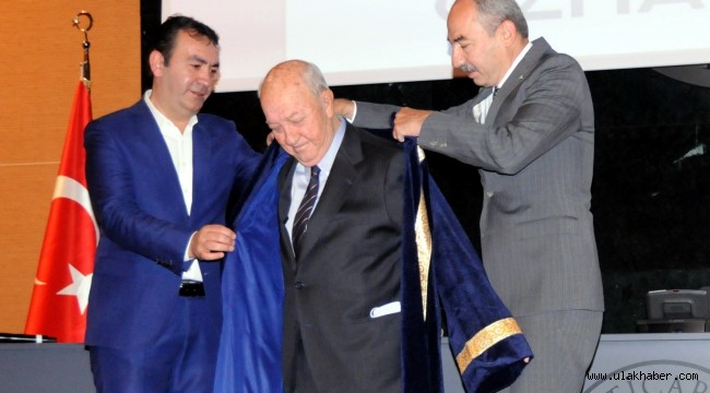 Yılın Ahisi Mustafa Nevzat Özhamurkar, kaftanını giydi