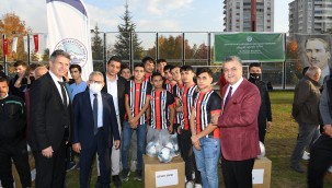 Kayseri Büyükşehir Belediyesi'nden amatör spora malzeme desteği