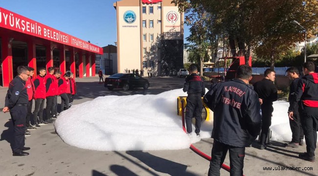 Kayseri itfaiyesinden öğrenci ve personele eğitim