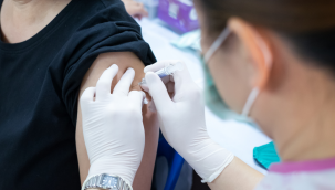 "Pfizer aşısının üçüncü dozu yüzde 95.6 oranında etkili"