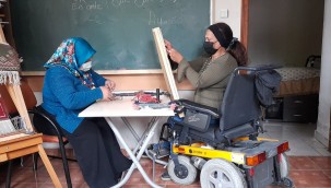 Bedensel engelleri, para kazanmalarına engel olmadı