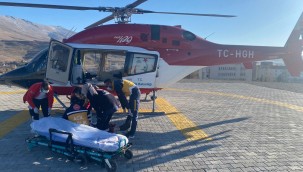Kalp krizi geçiren vatandaş, ambulans helikopterle hastaneye kaldırıldı
