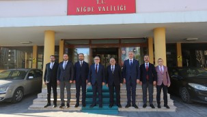 Başkan Büyükkılıç, Niğde'de temaslarda bulundu