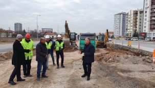 Başkan Büyükkılıç raylı sistem çalışmalarını inceledi