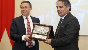 ERÜ Rektörü Çalış, gazetecilerle bir araya geldi