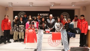 Gençlik Spor İl Müdürlüğü'nden kayak sporcularına malzeme desteği