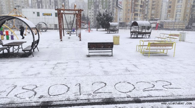 Kayseri'de kar yağışı başladı