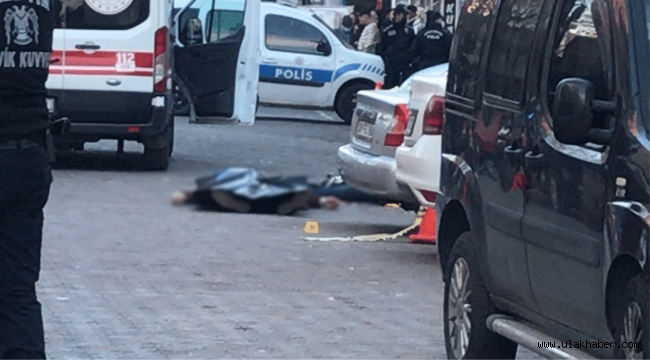 Kayseri şehir merkezinde güpegündüz silahlı saldırı: 2 ölü, 2 yaralı